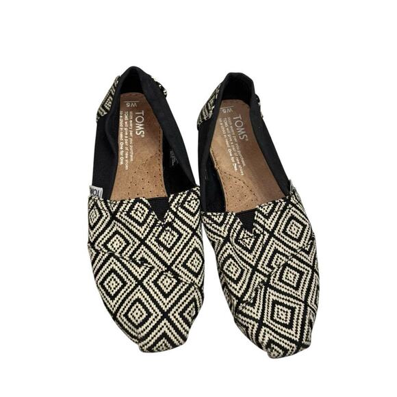 Tom’s Geometric Black White Diamond Slip On Flats Womens 5 Comfort Casual Hippie - Picture 1 of 10